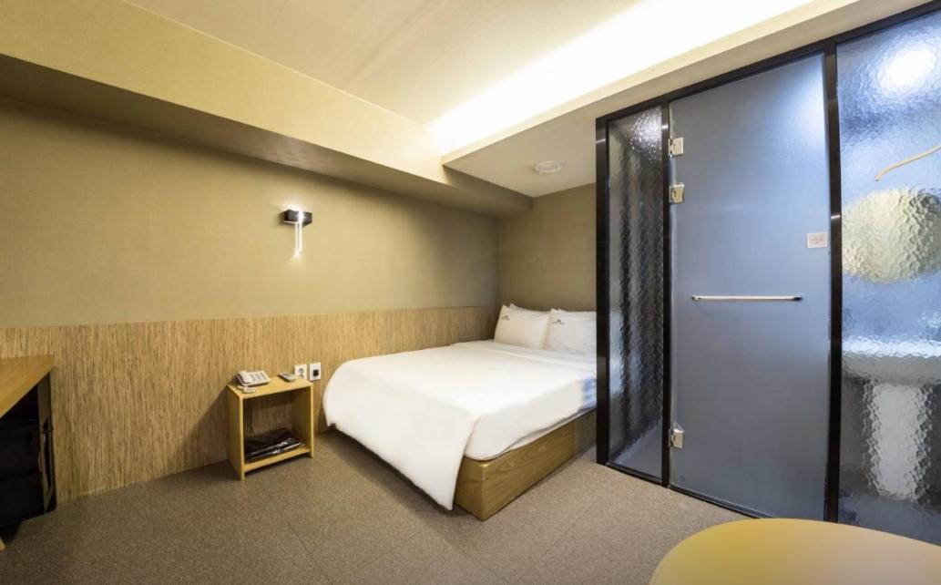 Hotel Daisy Seoul Bagian luar foto