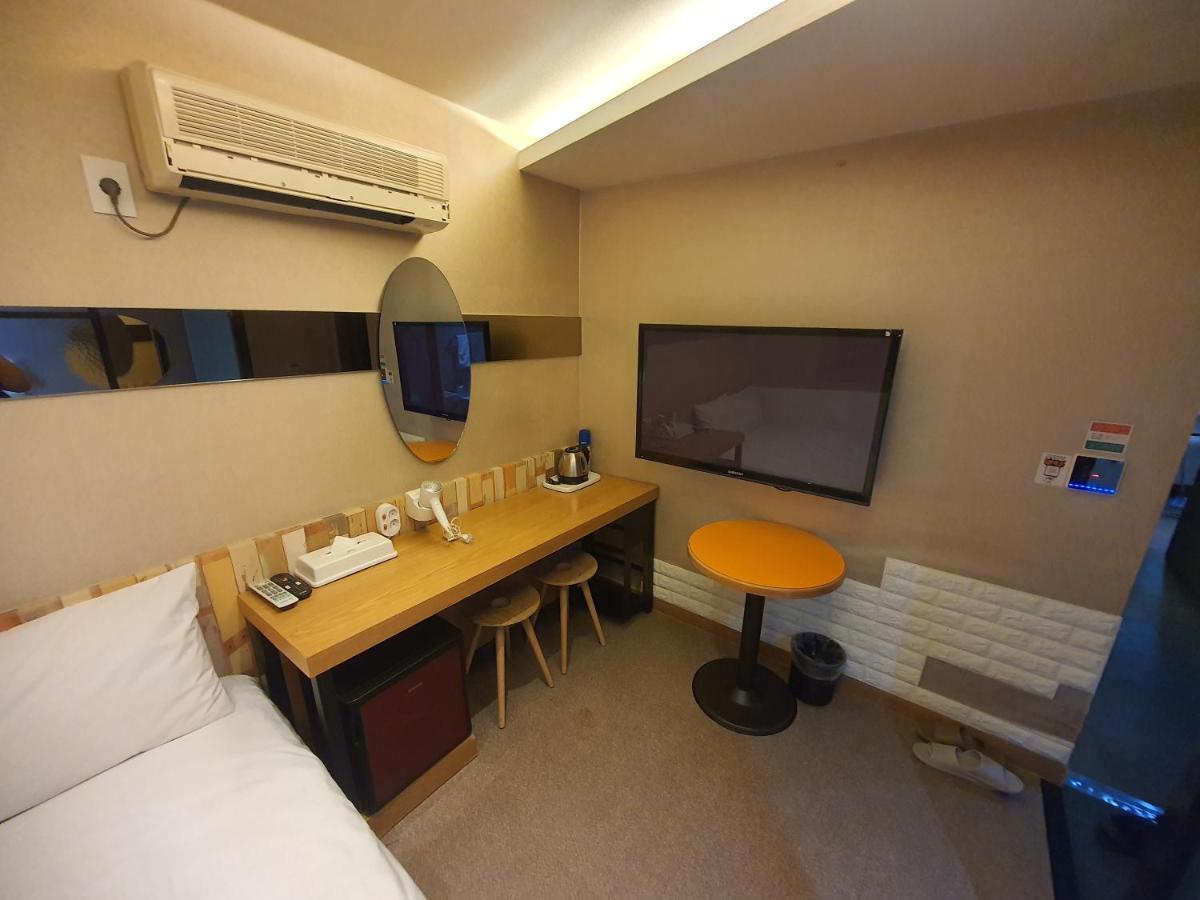 Hotel Daisy Seoul Bagian luar foto